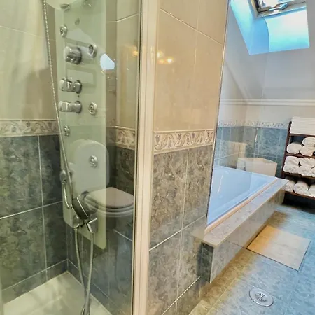 Apartment Colon 20 *