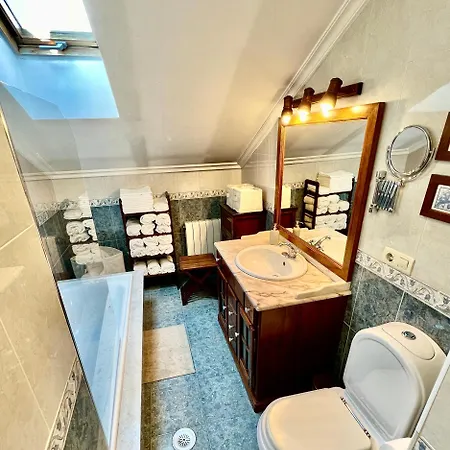 Apartment Colon 20 *